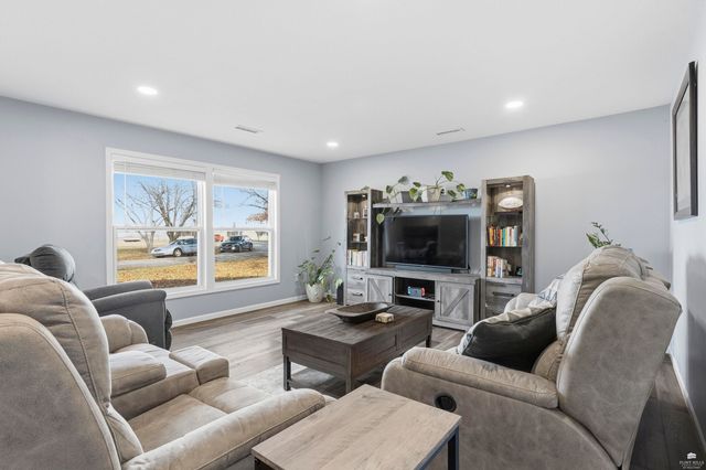 2411 Brook Lane, Manhattan, KS 66502