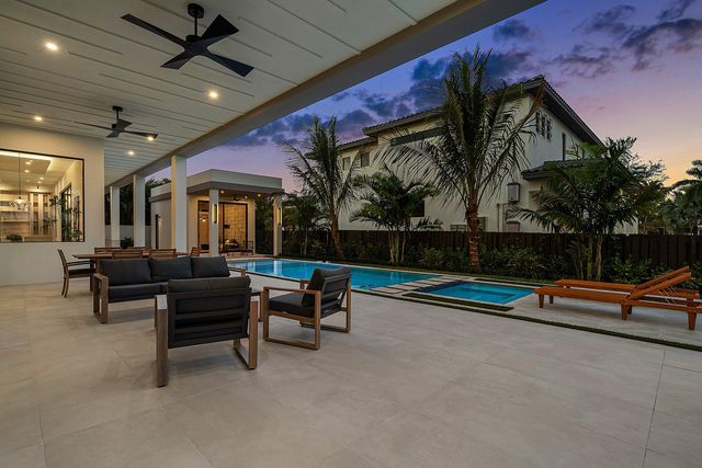 299 NE 7th Street, Boca Raton, FL 33432