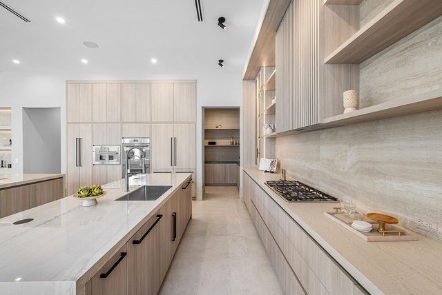 299 NE 7th Street, Boca Raton, FL 33432