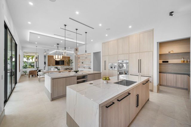 299 NE 7th Street, Boca Raton, FL 33432