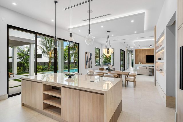 299 NE 7th Street, Boca Raton, FL 33432