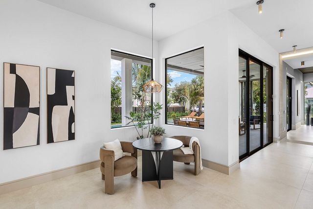 299 NE 7th Street, Boca Raton, FL 33432