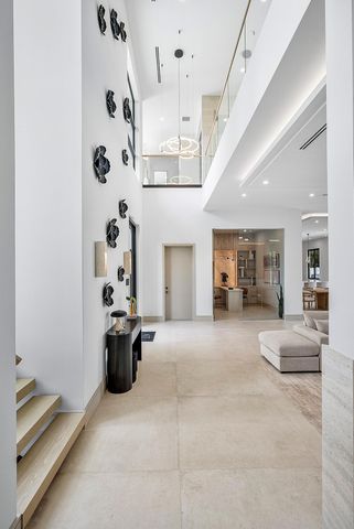 299 NE 7th Street, Boca Raton, FL 33432