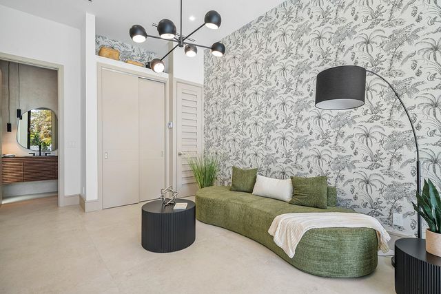 299 NE 7th Street, Boca Raton, FL 33432