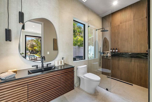 299 NE 7th Street, Boca Raton, FL 33432