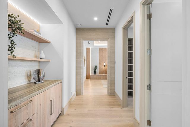 299 NE 7th Street, Boca Raton, FL 33432