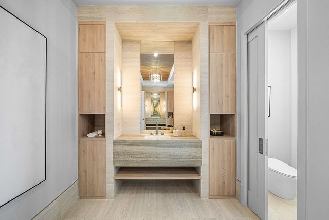 299 NE 7th Street, Boca Raton, FL 33432