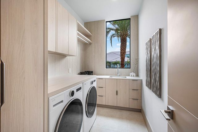 299 NE 7th Street, Boca Raton, FL 33432