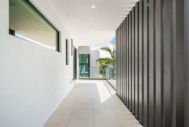 299 NE 7th Street, Boca Raton, FL 33432