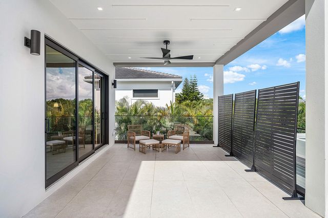 299 NE 7th Street, Boca Raton, FL 33432