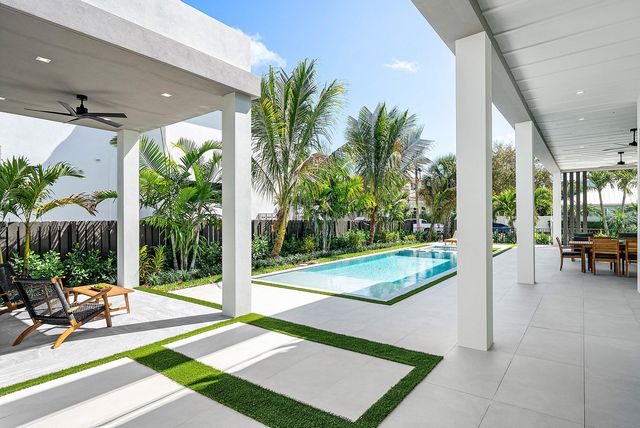 299 NE 7th Street, Boca Raton, FL 33432