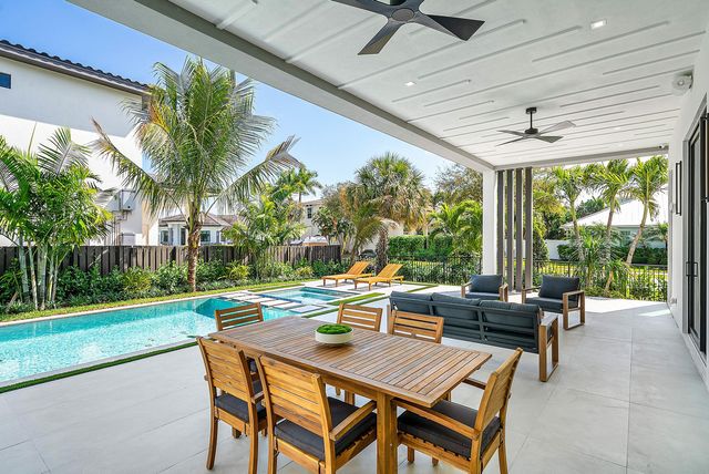 299 NE 7th Street, Boca Raton, FL 33432