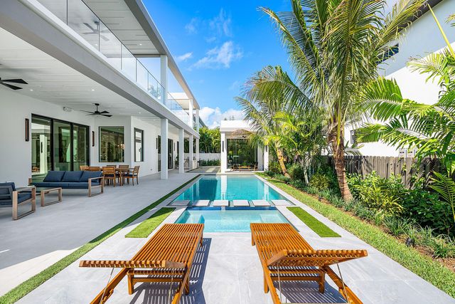 299 NE 7th Street, Boca Raton, FL 33432