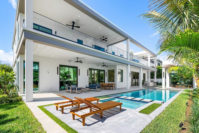 299 NE 7th Street, Boca Raton, FL 33432