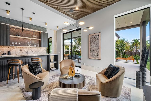 299 NE 7th Street, Boca Raton, FL 33432