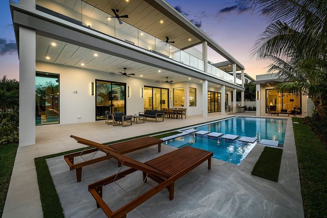 299 NE 7th Street, Boca Raton, FL 33432