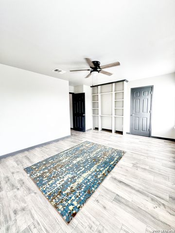 6702 GUNLOCK CRK, San Antonio, TX 78244