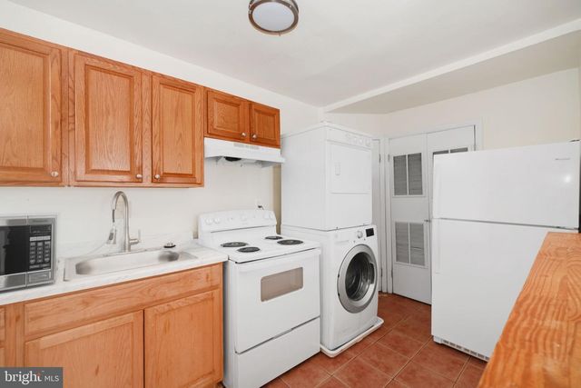 1209 6TH ST NE, Washington, DC 20002