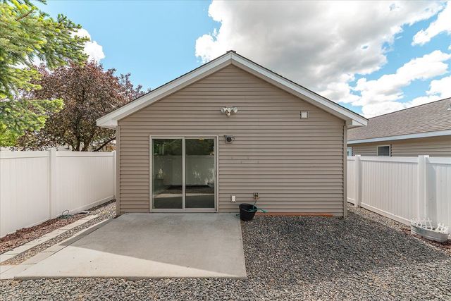 10329 E 5th Ln, Spokane Valley, WA 99206