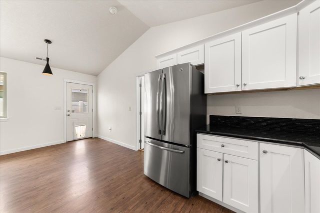 10329 E 5th Ln, Spokane Valley, WA 99206