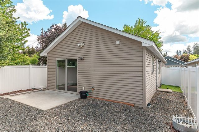 10329 E 5th Ln, Spokane Valley, WA 99206