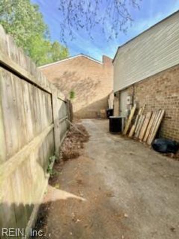 6468 Duquesne PL, Virginia Beach, VA 23464