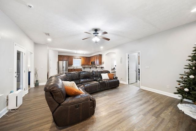 34 Lee Road 2171, Phenix City, AL 36870