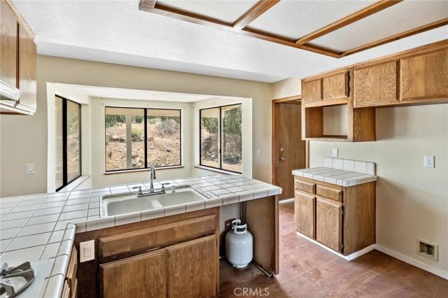 9975 Desert View Road, Pinon Hills, CA 92372