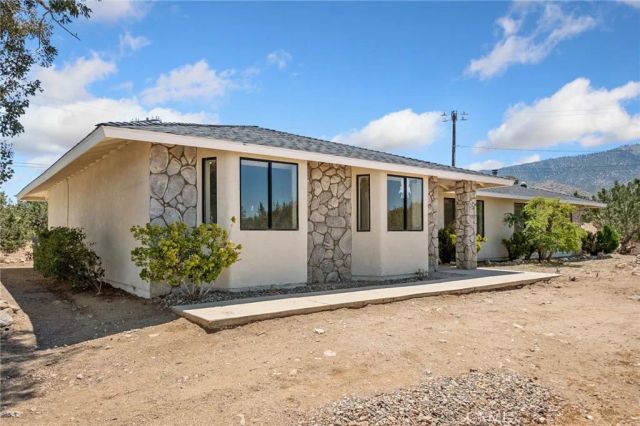 9975 Desert View Road, Pinon Hills, CA 92372