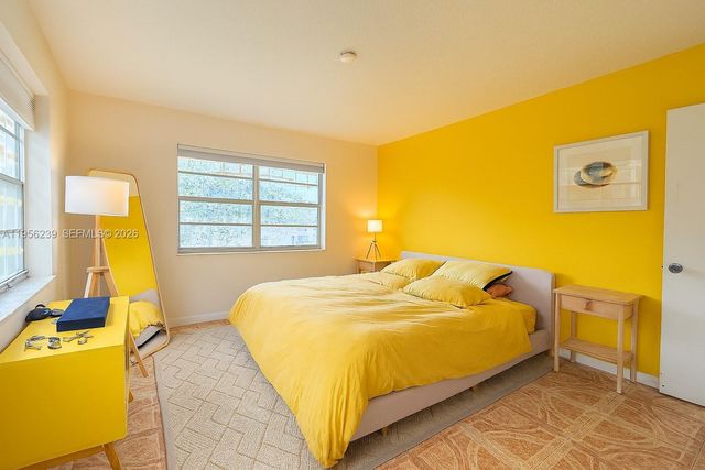 13101 Memorial Hwy 215, North Miami, FL 33161
