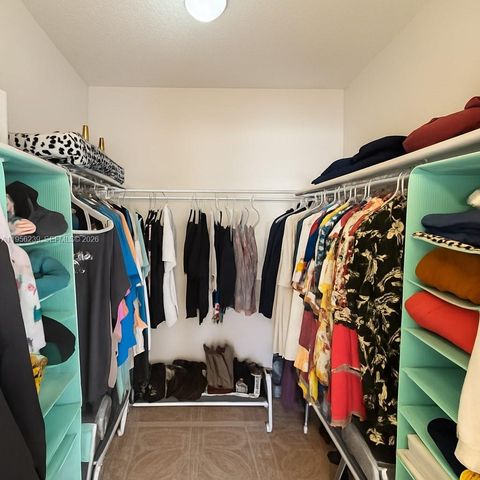 13101 Memorial Hwy 215, North Miami, FL 33161