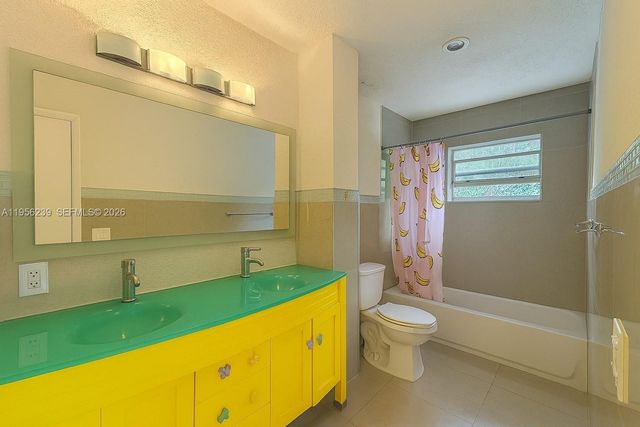 13101 Memorial Hwy 215, North Miami, FL 33161
