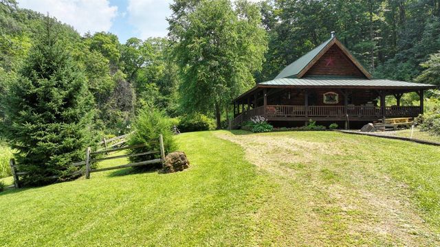 E14329 Jug Creek ROAD, La Farge, WI 54639