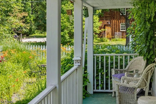 91 Red Mill Rd, Lebanon Twp., NJ 08826