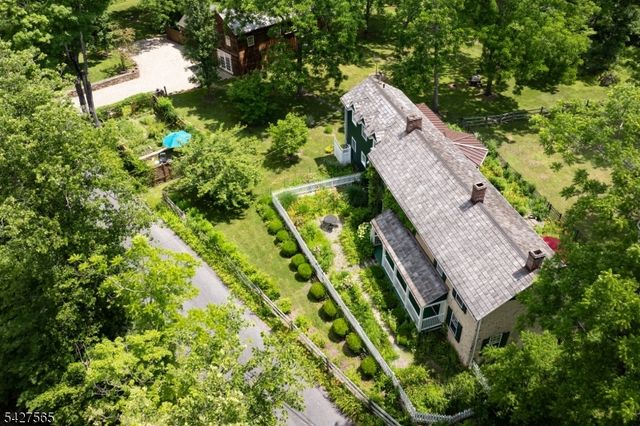 91 Red Mill Rd, Lebanon Twp., NJ 08826