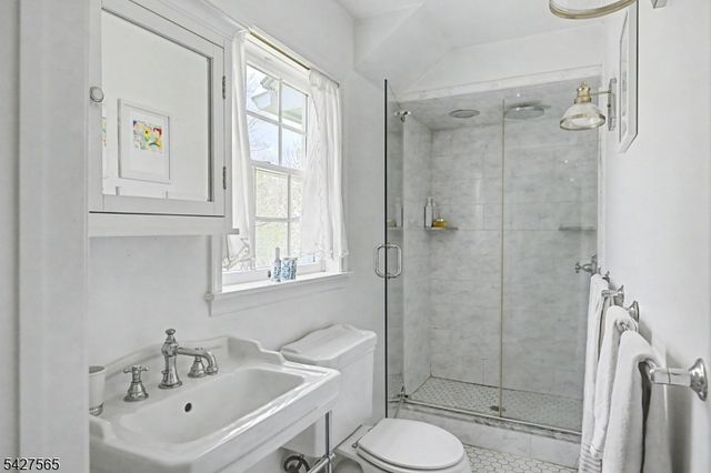 91 Red Mill Rd, Lebanon Twp., NJ 08826