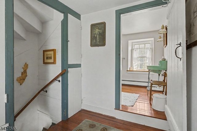 91 Red Mill Rd, Lebanon Twp., NJ 08826