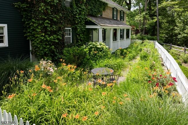 91 Red Mill Rd, Lebanon Twp., NJ 08826