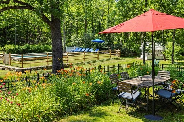 91 Red Mill Rd, Lebanon Twp., NJ 08826
