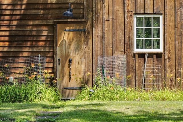 91 Red Mill Rd, Lebanon Twp., NJ 08826