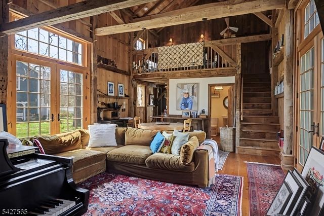 91 Red Mill Rd, Lebanon Twp., NJ 08826