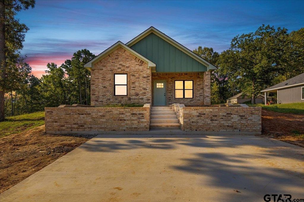 6600 Lionheart Dr., Tyler, TX 75708