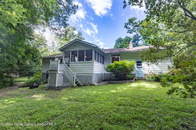 16 Washburn Terrace, Saugerties, NY 12477