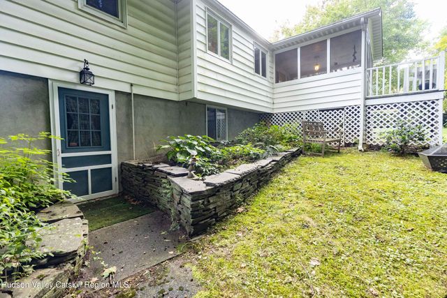 16 Washburn Terrace, Saugerties, NY 12477