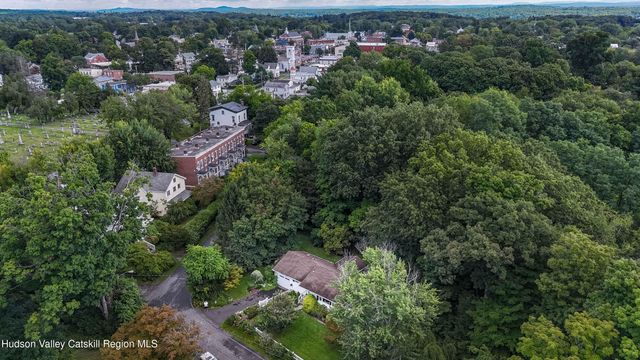 16 Washburn Terrace, Saugerties, NY 12477