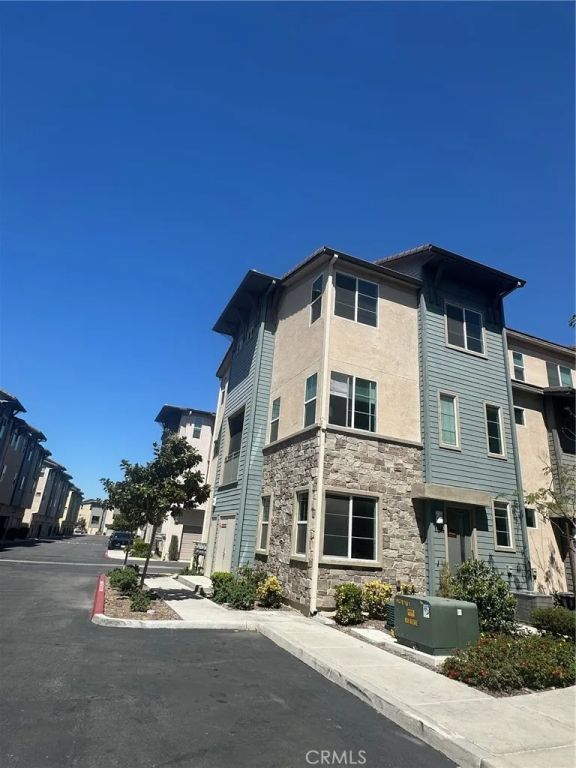 763 Savi, Corona, CA 92878