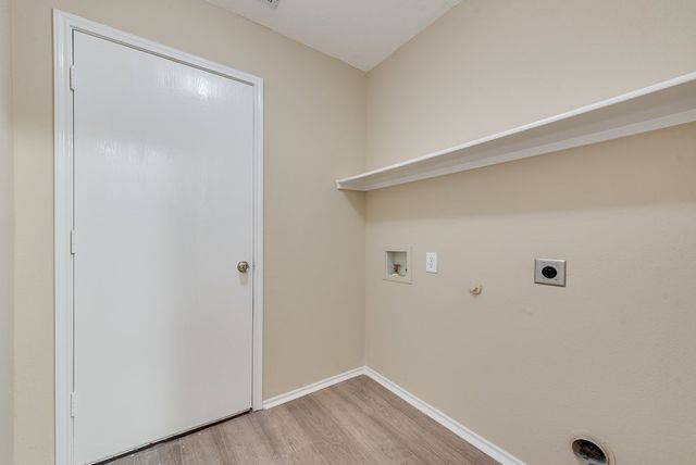 6233 Balcony Lane, Dallas, TX 75241