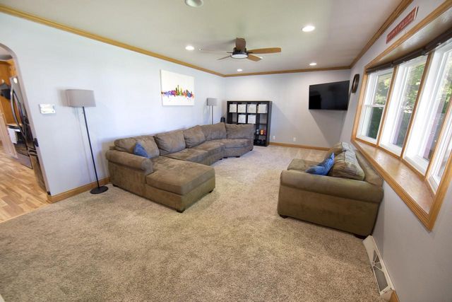 8825 W Morgan AVENUE, Milwaukee, WI 53228