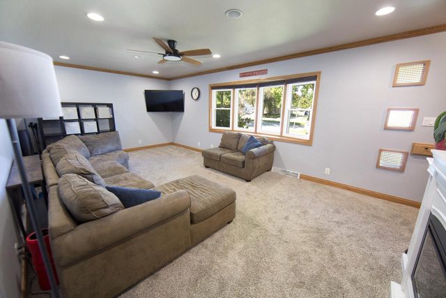 8825 W Morgan AVENUE, Milwaukee, WI 53228