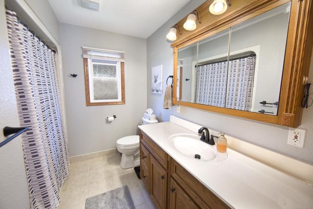 8825 W Morgan AVENUE, Milwaukee, WI 53228